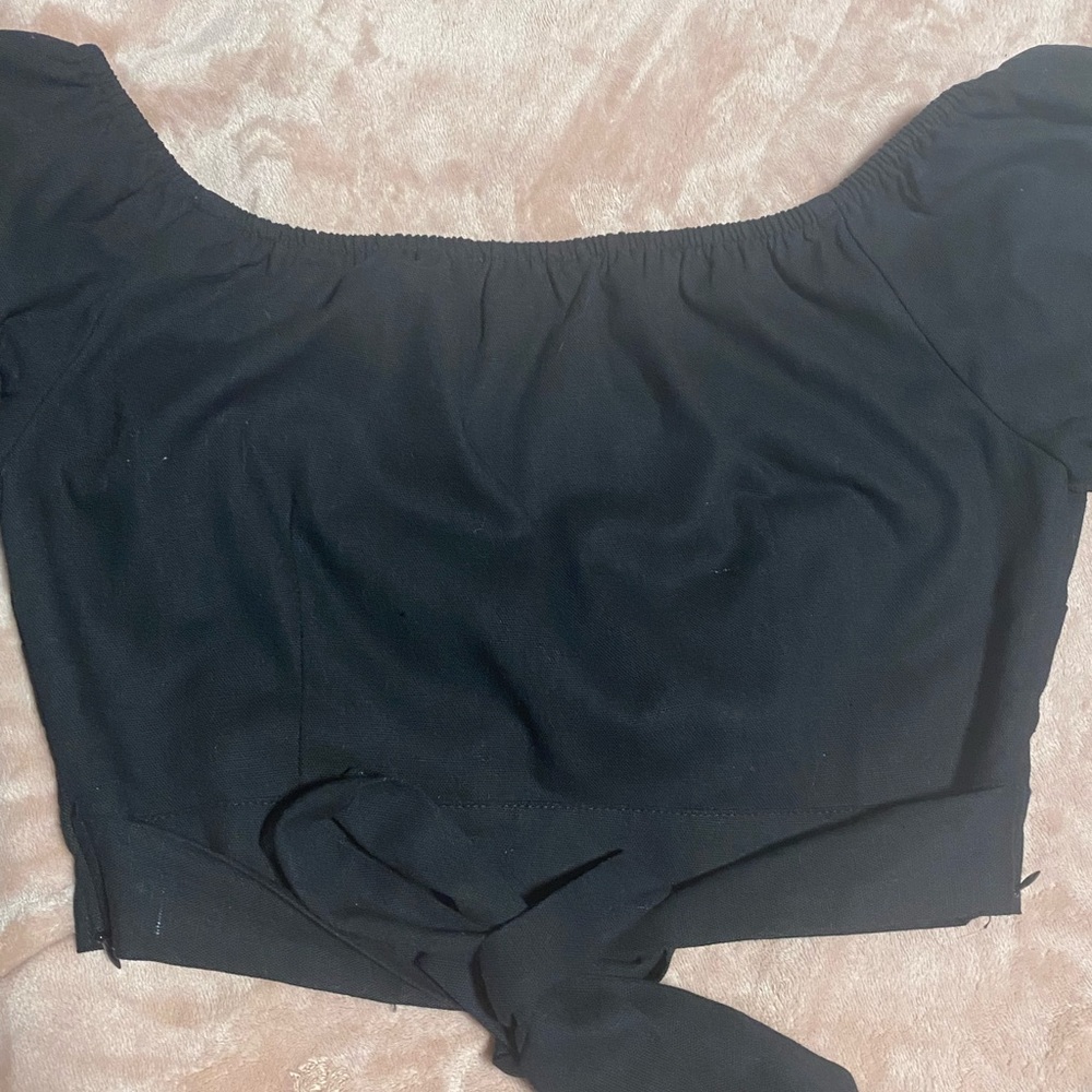 COPY - Stunning off the shoulder shirt - Picture 6 of 7
